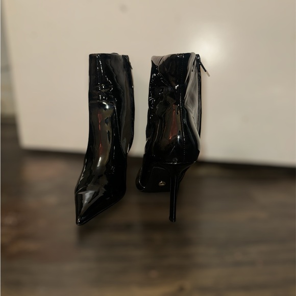 ZARA • PATENT LEATHER ANKLED HIGH HEEL BOOT • SIZE 11 - Picture 2 of 5